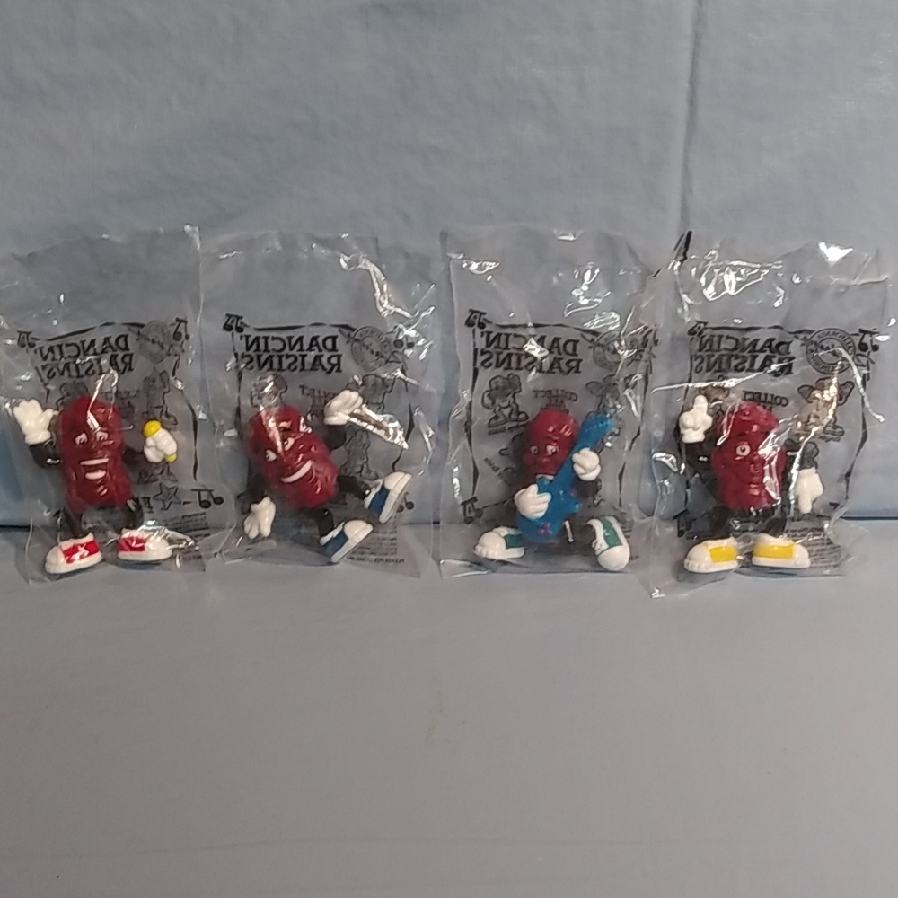 2001 Hardee's California "Dancin" Raisins Set of all 4 NIP